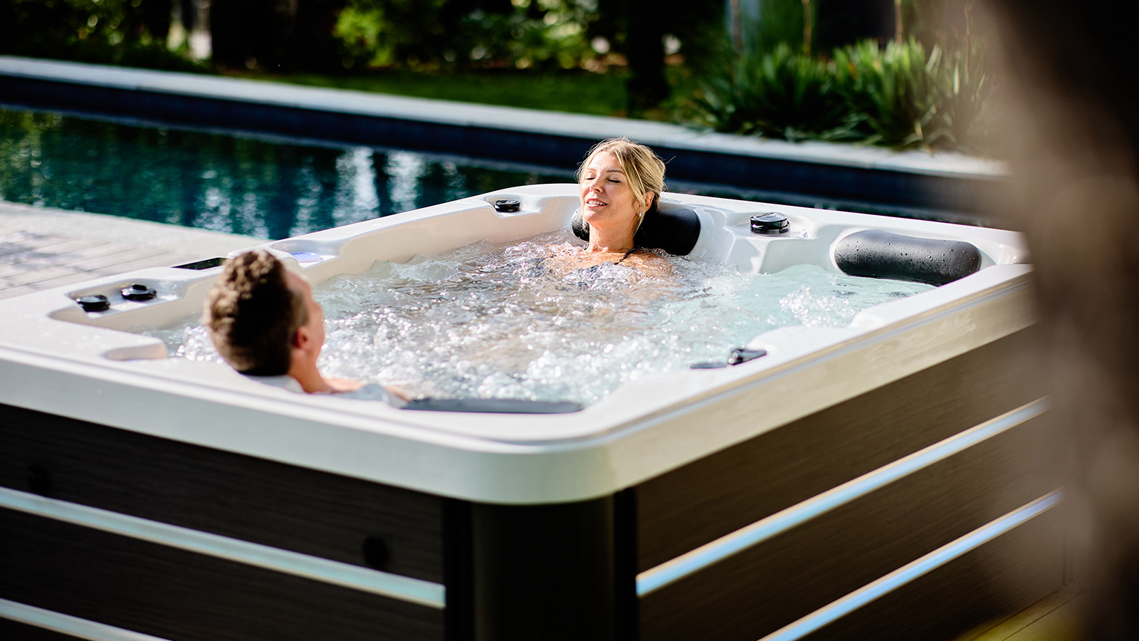 balearis-outdoor-whirlpools-entspannung_1600x900